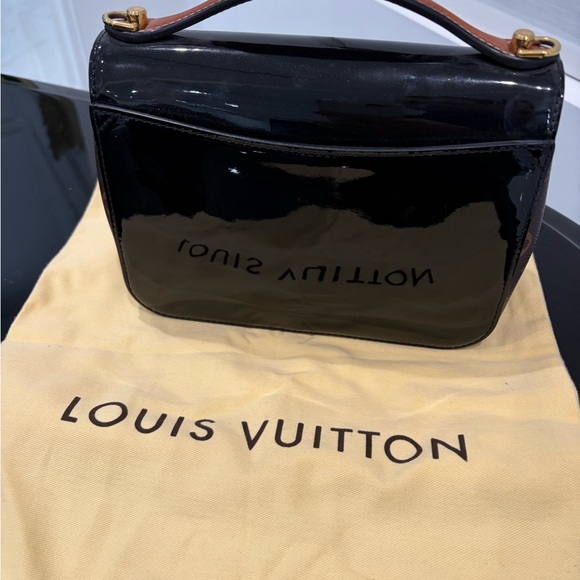 Louis Vuitton Glossy Black Shoulder Bag - Picture 5 of 10